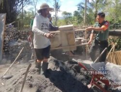 Berbaur Di Tengah Masyarakat, Babinsa Koramil Binangun Bantu Atasi Kesulitan Warga Di Wilayah Desa Binaannya