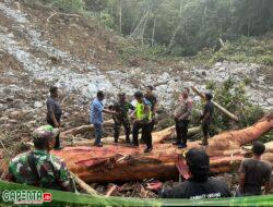 Kapolres Simalungun dan Bupati Gerak Cepat Tinjau Longsor di Nagori Durian Banggal