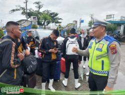 Sat Lantas Polres Pelabuhan Belawan Sosialisasikan Berlalulintas yang Baik dan Dukung Pemilu Damai di Terminal Bandar Deli