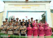 Peringatan Hari Bhayangkara Ke-78, Polres Bintan Lakukan Ziarah dan Tabur Bunga di Makam Pahlawan.
