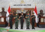 Gubernur Akmil Serahkan Ijazah  kepada Tiga Paja Lulusan luar Negri