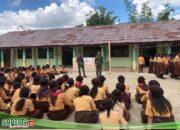 Tumbuhkan Disiplin Dan Jiwa Kebersamaan, Satgas Pamtas Yonkav 12/BC Hadir di Tengah Tengah Siswa SMP N 3 Entikong