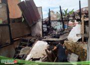 3 Unit Rumah di Perbatasan Entikong Dilahap Sijago Merah di Siang Hari