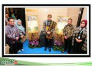 Tandatangani Lukisan Sampul “Cerita Tanah Ulayat Hari Ini”, Menteri AHY: Terus Perjuangkan Hak dan Kesejahteraan Masyarakat Adat