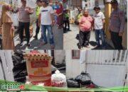 Kepala Polisi Sektor IPTU Alti Irawan Turun Mengunjungi Warga Yang terkena Musibah Kebakaran