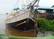 Destinasi Wisata Waterfront Alun Kapuas-Pelabuhan Shenghie Di Kota Pontianak Mengalami Kerusakan Berat.