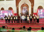 Serahkan 1.334 Sertipikat se-Banten, Menteri Nusron Komitmen Tingkatkan Sertipikasi Tanah Wakaf dan Rumah Ibadah