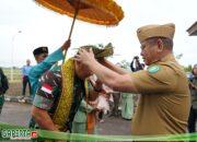 Warga Kodam Tanjungpura Gelar Tradisi Penyambutan dan Penerimaan Pangdam XII/Tpr