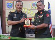 Komandan Korem 121/Abw Terima Kunjungan Panglima Briged 3 TDM Seri 2 tahun 2024 di Makodim 1204/Sgu