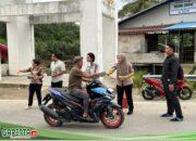 Dalam Rangka Menyemarakan Bulan Suci Ramadhan, Kantor Imigrasi Kelas II Entikong Bagi-bagi Takjil.