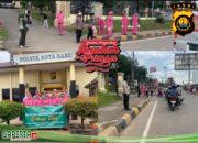 Jum’at Berkah di Puasa Ramadhan Polsek Kota Baru Jelang Berbuka Bagikan Takzil