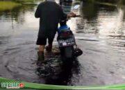 Warga Kubu Raya Sulit Beraktivitas Diakibatkan Banjir, Warga Desak Pemkab Kubu Raya Mengembalikan Fungsi Normal.