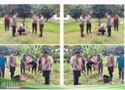 Penanaman Bibit Durian di Pekarangan Polsek Medang Kampai