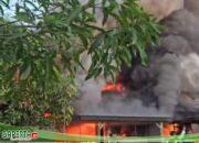 Geger Pagi Hari Pertama Kerja, 1 Kopel Rumah Hangus Terbakar di Kompleks Perumahan Pertamina Bukit Datuk