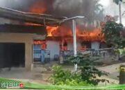 Kebakaran Hebat Hanguskan Enam Rumah Di Desa Pendung Hilir, Kecamatan Air Hangat