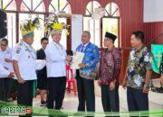 Menteri Nusron Serahkan Sertipikat di Papua: Era Presiden Prabowo Semua Tempat Ibadah Harus Disertipikatkan Tanpa Pengecualian