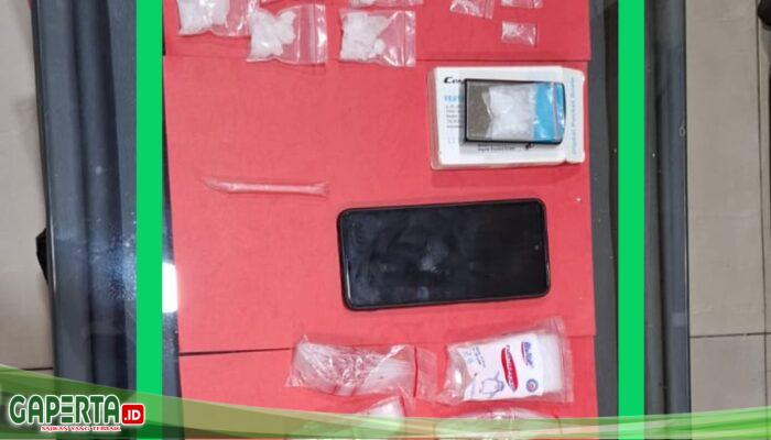 Sembunyi 18 Paket Sabu di Bantal Hijau, Suw Tak Berkutik Diciduk Satres Narkoba Polres Dumai!