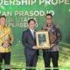 Dirut PLN Darmawan Prasodjo Raih Penghargaan Green Leadership, PLN Borong 11 PROPER Emas KLH 2025