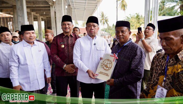 Menteri Nusron Serah Sertipikat Wakaf dan Bantuan dari MUI untuk Masjid Salman Alfarisi Aceh Tamiang