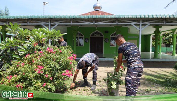 TNI AL Menunjukan Komitmennya Bersinergi Membangun Kebersamaan Bersama Masyarakat Desa Limau Manis