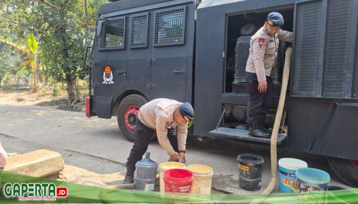 Brimob Polda Jambi Salurkan Air Bersih untuk Pesantren dan Masyarakat
