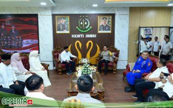 Kapolda Jambi Hadir Langsung ke Kejati, Sampaikan Ucapan Selamat Hari Lahir Kejaksaan RI