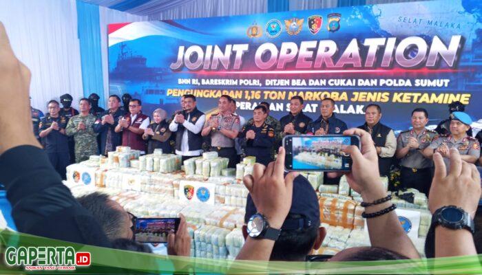 Kapolri Tinjau MT Global 168 di Belawan, 1,16 Ton Ketamin Hasil Operasi Gabungan Diungkap